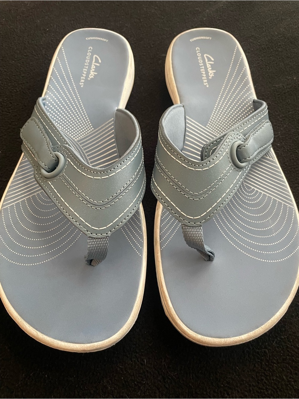 Clarks Light Blue Gray Cloudsteppers Thong Sandals